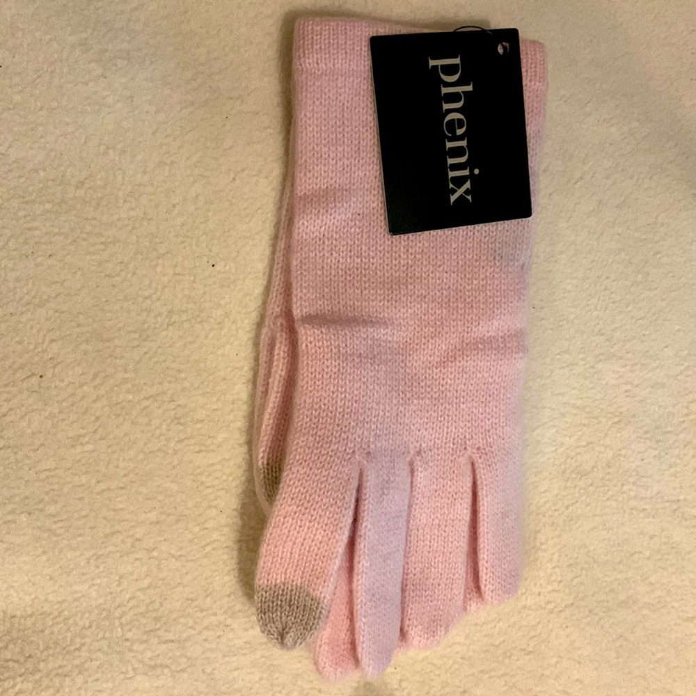 Brand NWT Phoenix Cashmere Knit Gloves